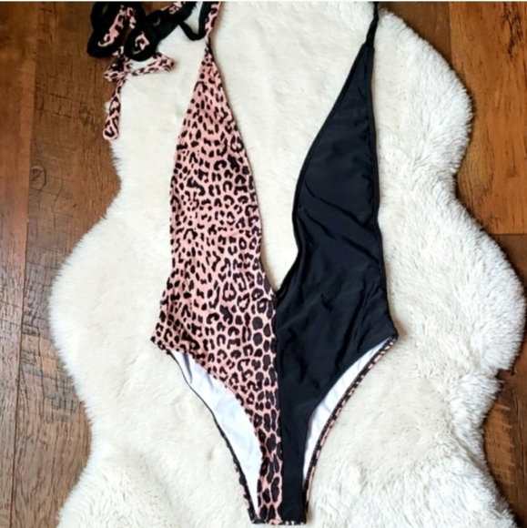 New Sexy Leopard Print Multi Wrap One piece Swimsuit Size M - Picture 6 of 6